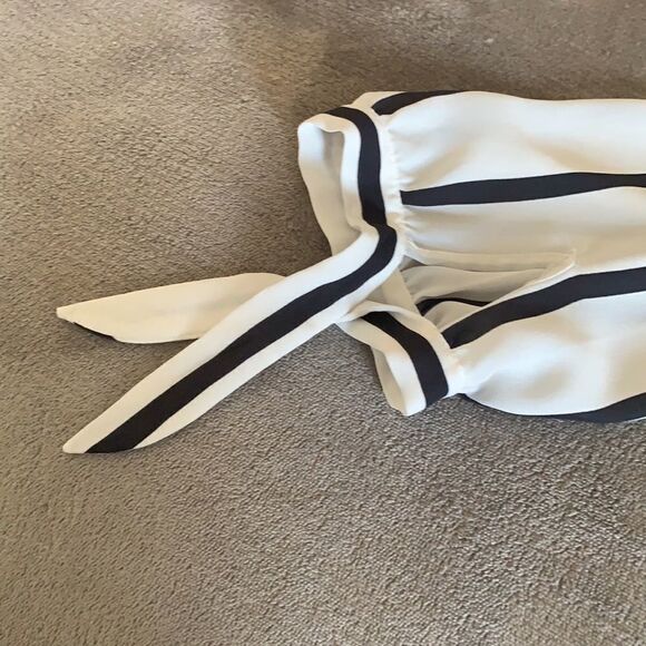 Express White & Black Striped Off-Shoulder Top – Size XS - Picture 6 of 6